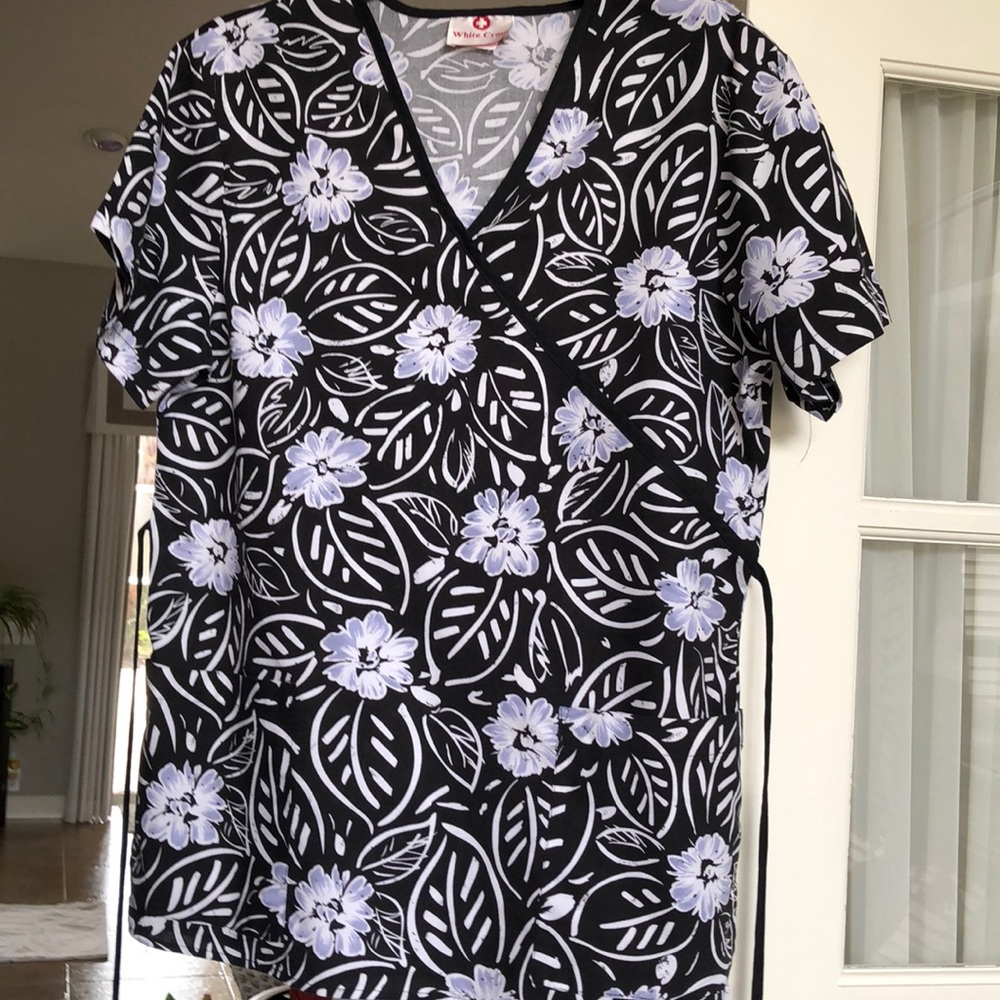 Scrub top